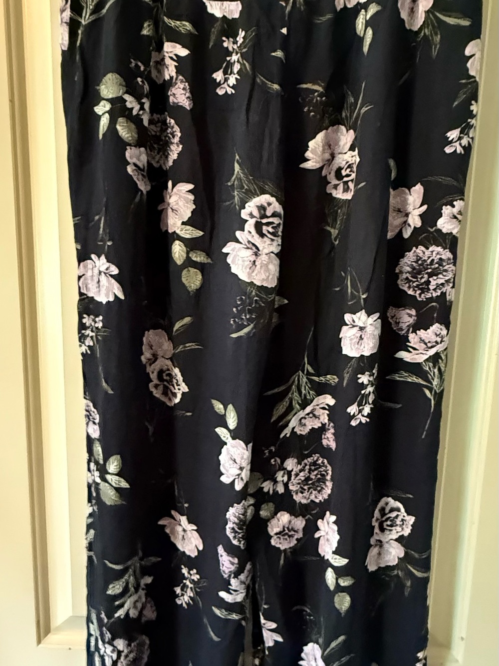 Three Dots Black Wide-Leg Floral Pants with White & Green Print - Picture 6 of 10